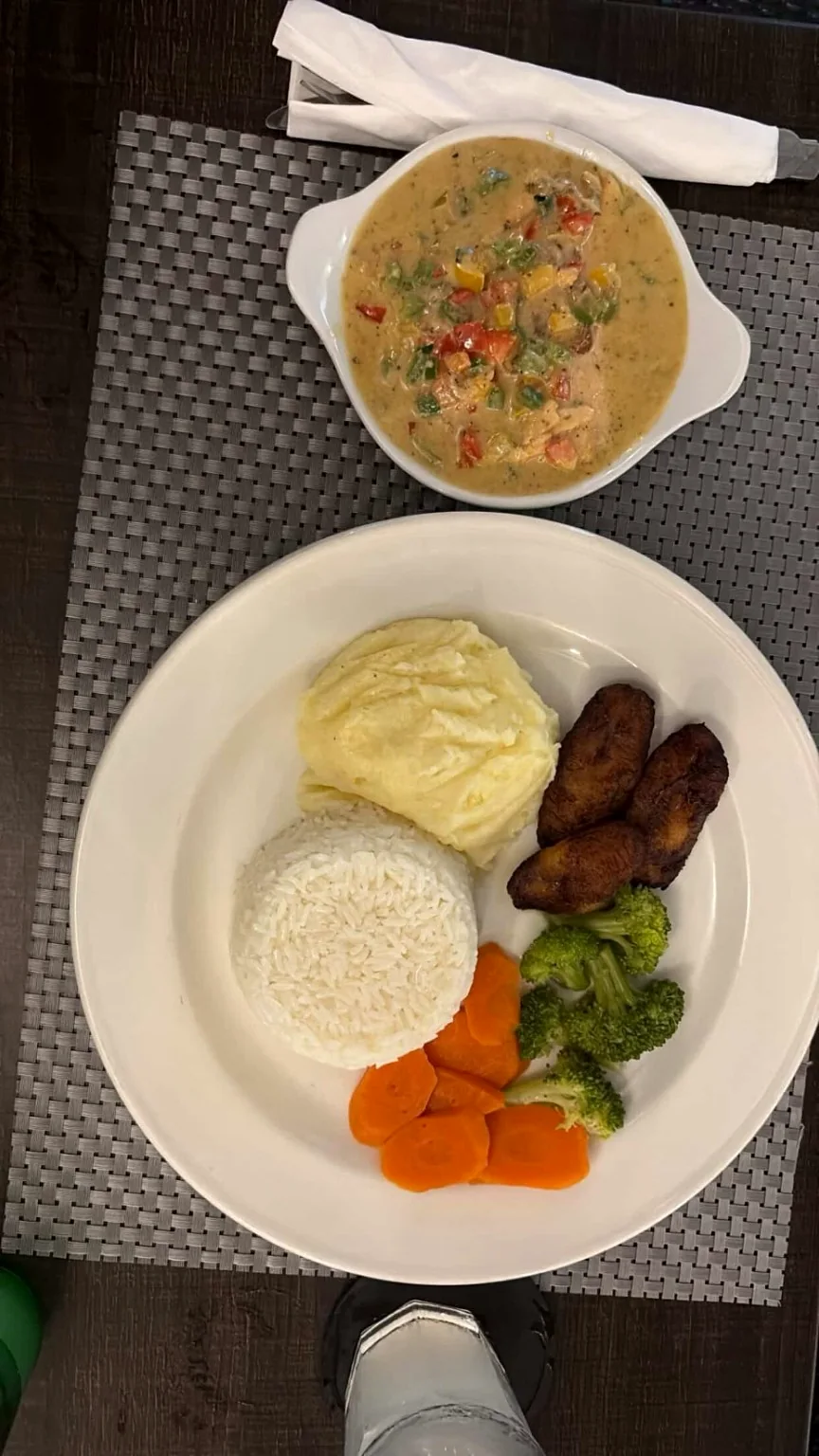 Full Flight Lunch Plate
